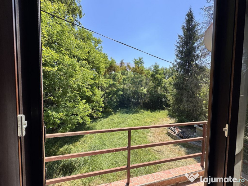 Casa cu teren generos – refugiul perfect în Paltinoasa...