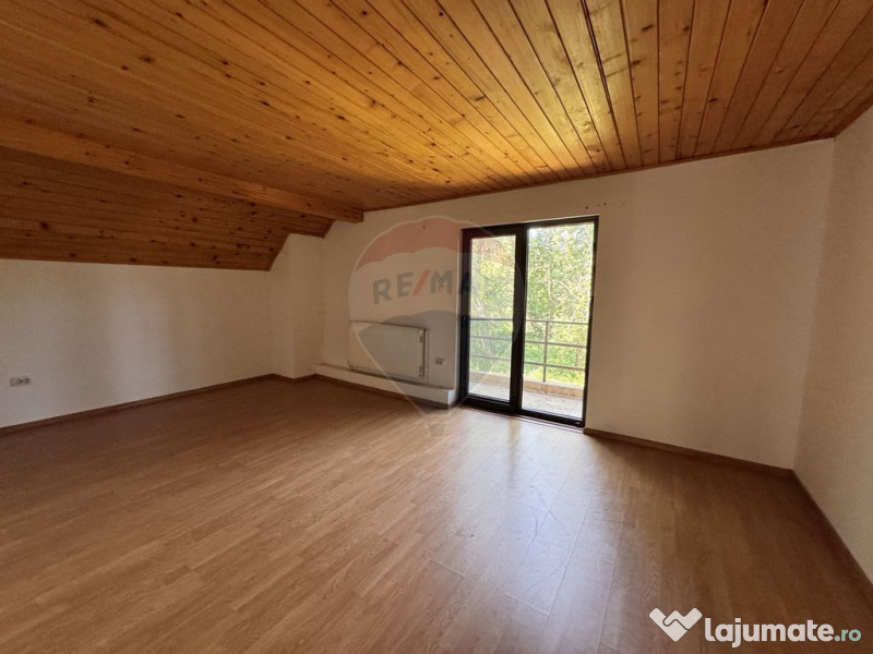 Casa cu teren generos – refugiul perfect în Paltinoasa...