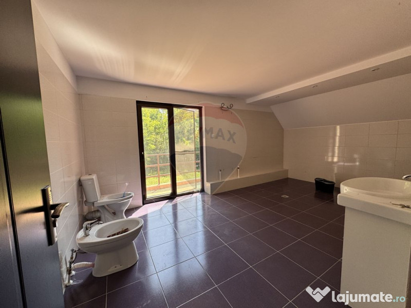 Casa cu teren generos – refugiul perfect în Paltinoasa...