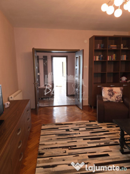 Apartament 3 camere situat in Zona Sala Sporturilor 