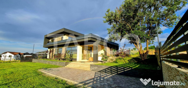 Casa moderna de inchiriat 5 camere cu teren si piscina Cisna