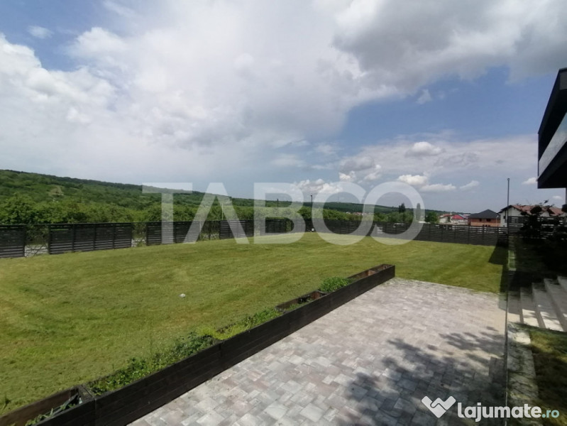 Casa moderna de inchiriat 5 camere cu teren si piscina Cisna