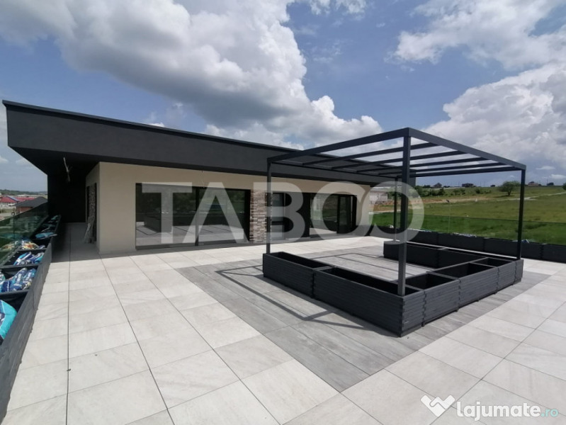 Casa moderna de inchiriat 5 camere cu teren si piscina Cisna