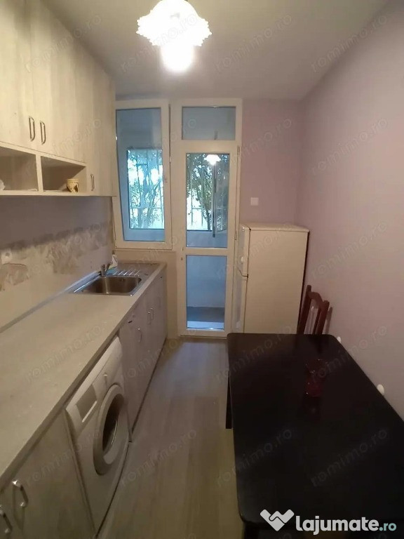 Garsoniera in zona Izvor