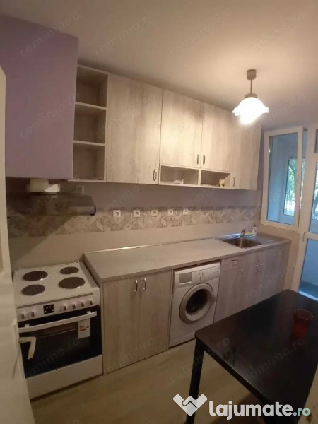 Garsoniera in zona Izvor