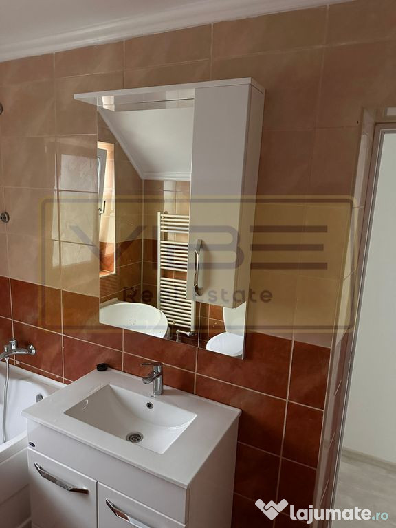 Popas Pacurari- 5 min de Atrium Garden- Vila 4 camere ren... 