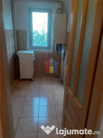 Apartament 2 camere,zona Viziru 3, etaj 5 