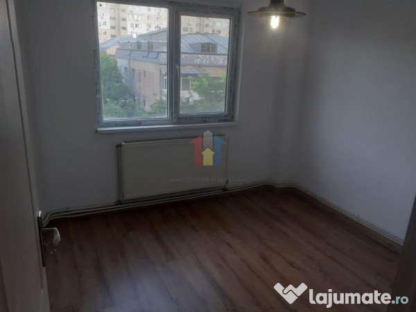 Apartament 2 camere,zona Viziru 3, etaj 5 