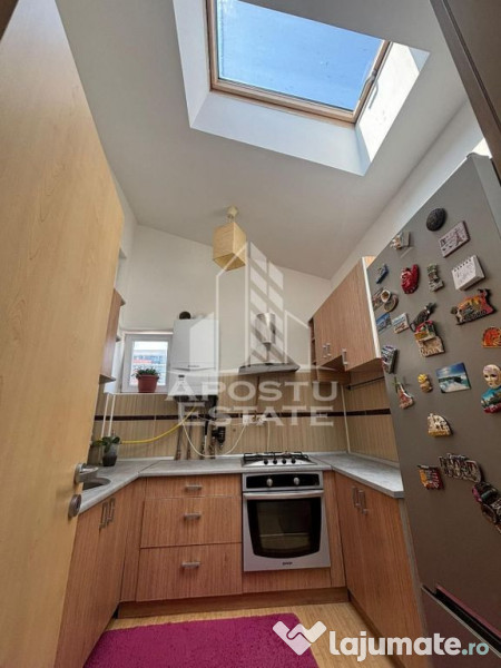 Apartament tip penthouse cu 3 camere, 2 bai, zona Toronta...