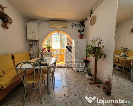 Apartament cu 3 camere, etaj intermediar, centrala propri... 