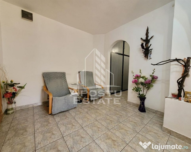 Apartament cu 3 camere, etaj intermediar, centrala propri... 