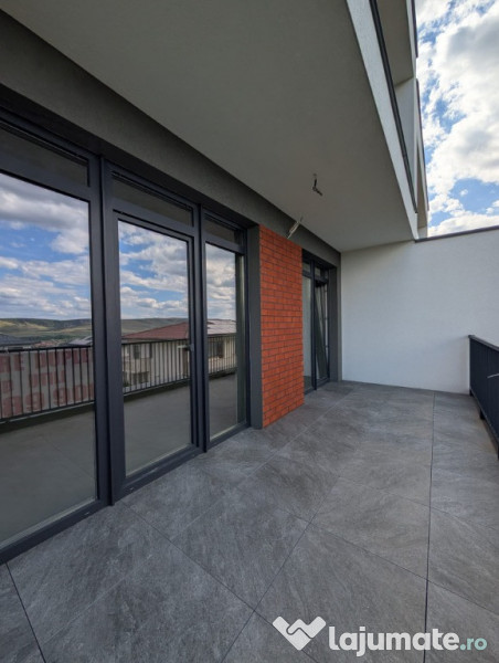 Duplex cu demisol open-space, 280 mp teren, Florești