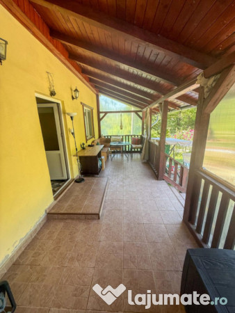 Casa de vacanta sau rezidenta in Adunati, buget redus 