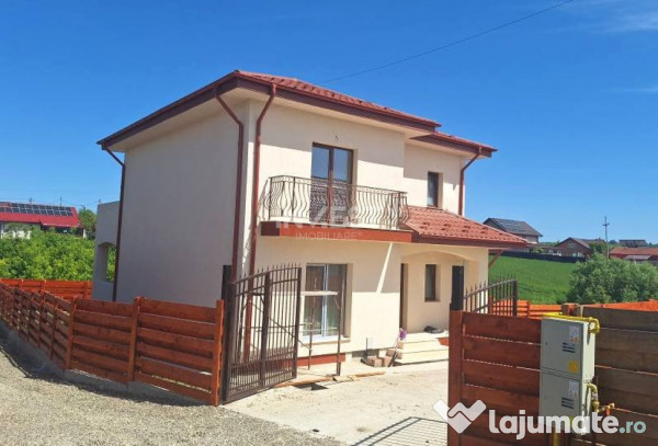 Casă Individuală cu 4 camere în apropriere de Iași