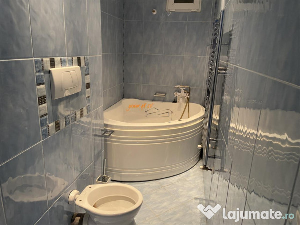 Apartament 4 camere transformat in 3 camere , zona ultracent 