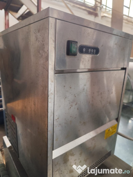 Masina cuburi gheata nou si second 