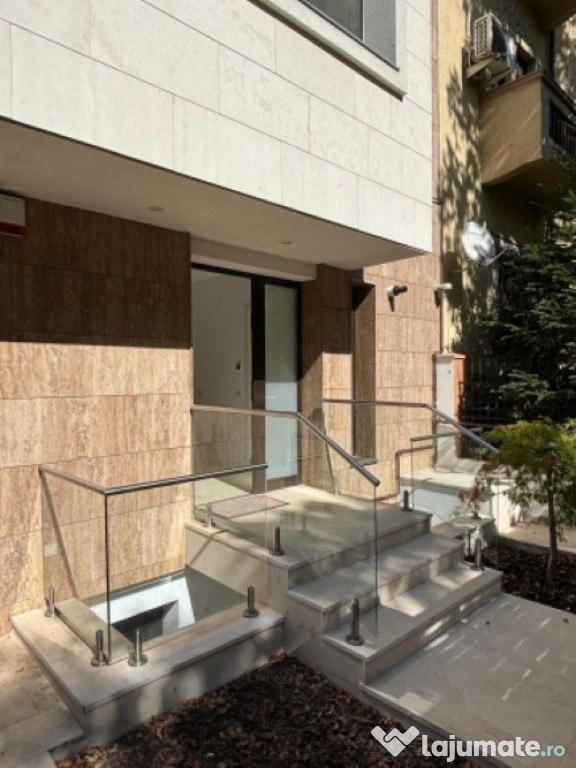 Inchiriez vila 8 camere, 300mp utili, zona Dorobanti, 6.500euro 