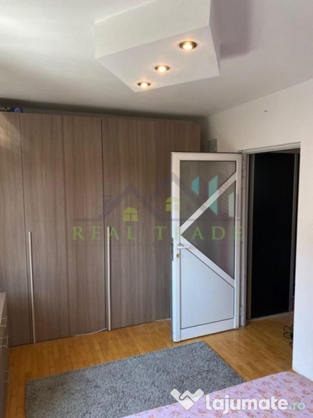 Apartament 2 camere etaj intermediar zona Gemenii 