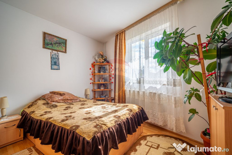 Casă spațioasă în Bușteni, cu vedere superbă către...