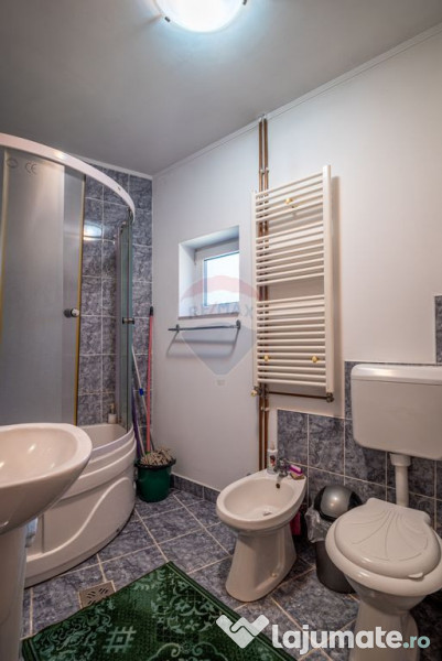 Casă spațioasă în Bușteni, cu vedere superbă către...