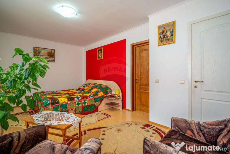 Casă spațioasă în Bușteni, cu vedere superbă către...