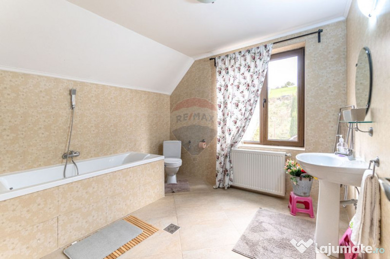 CASA MODERNĂ de vânzare în FUNDATA, BRAŞOV| COMISION 0% 