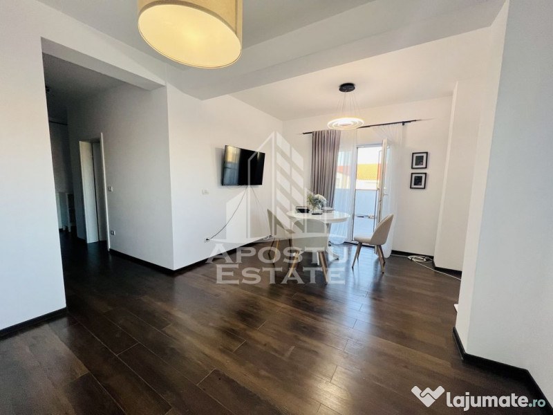 Apartament cu trei camere , decomandat , cu terasa ,in Giroc 