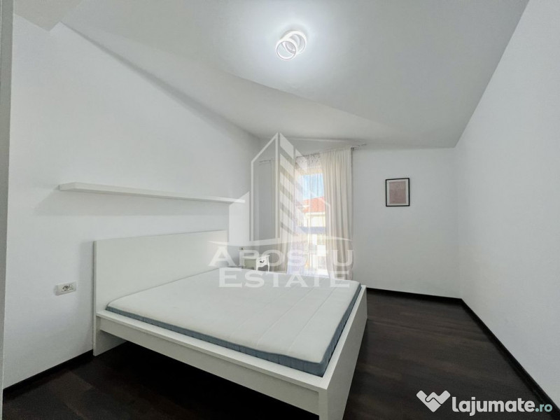 Apartament cu trei camere , decomandat , cu terasa ,in Giroc 