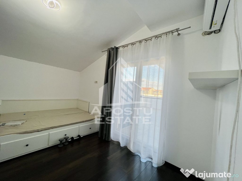 Apartament cu trei camere , decomandat , cu terasa ,in Giroc 