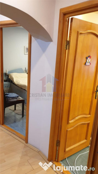 3 camere etaj 1, 2 balcoane, Mobilat si Utilat, decomandat, 