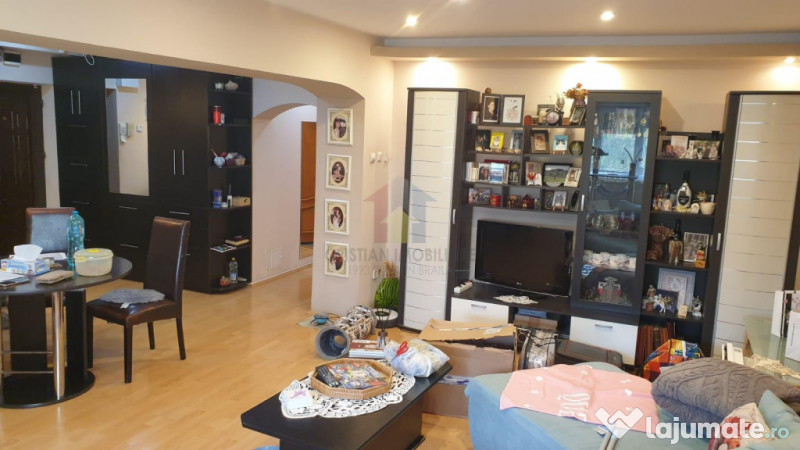 3 camere etaj 1, 2 balcoane, Mobilat si Utilat, decomandat, 