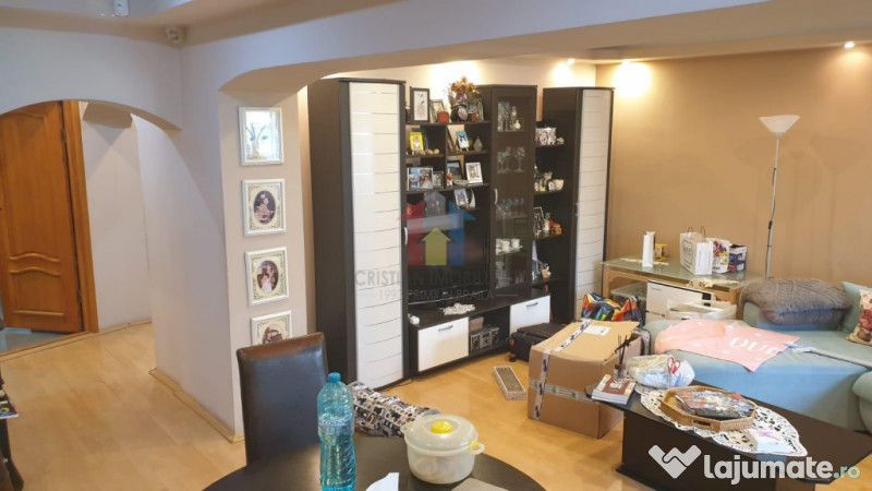 3 camere etaj 1, 2 balcoane, Mobilat si Utilat, decomandat, 