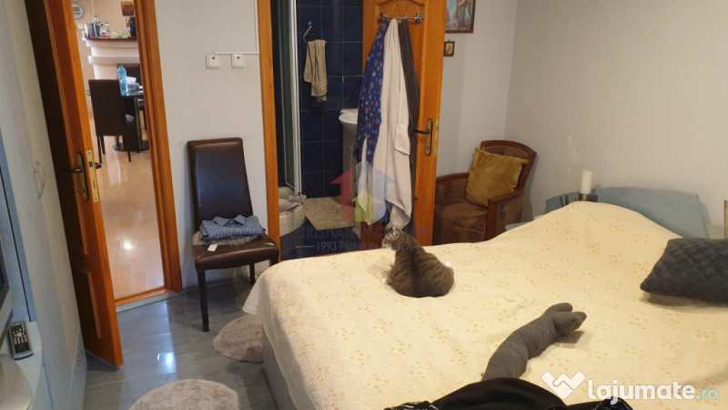 3 camere etaj 1, 2 balcoane, Mobilat si Utilat, decomandat, 