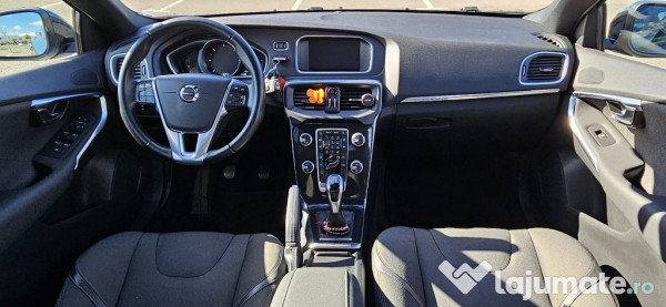 Volvo v40 2016 - cross country – 2.0 diesel, 120 cp 