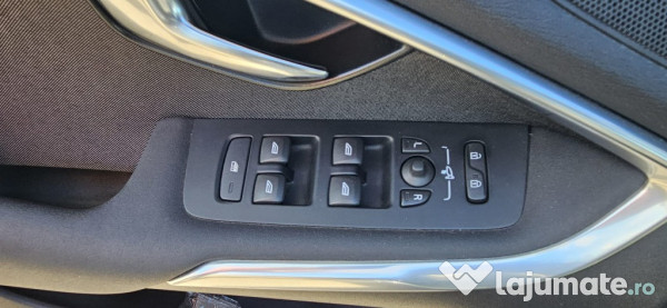 Volvo v40 2016 - cross country – 2.0 diesel, 120 cp 