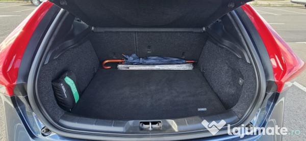 Volvo v40 2016 - cross country – 2.0 diesel, 120 cp 