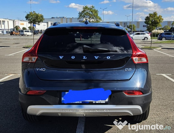Volvo v40 2016 - cross country – 2.0 diesel, 120 cp 