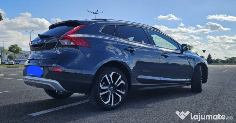 Volvo v40 2016 - cross country – 2.0 diesel, 120 cp 