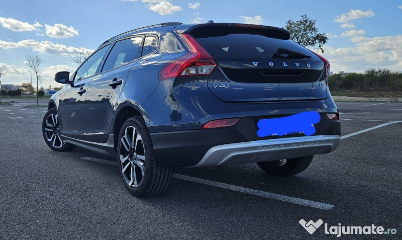 Volvo v40 2016 - cross country – 2.0 diesel, 120 cp 