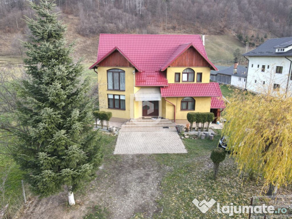 Casa cu 4 dormitoare | strada Manastirii | Gura Humorului