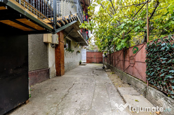 Șansă pentru familie mare apartament la casă, cu teren...