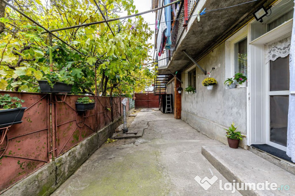 Șansă pentru familie mare apartament la casă, cu teren...