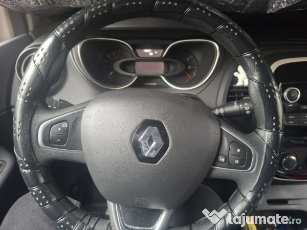 Renault Captur masina