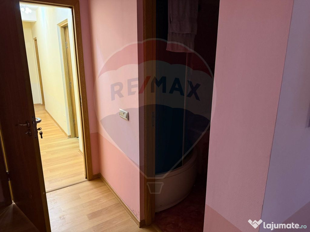 VANZARE Apartament cu 3 camere in zona Voluntari