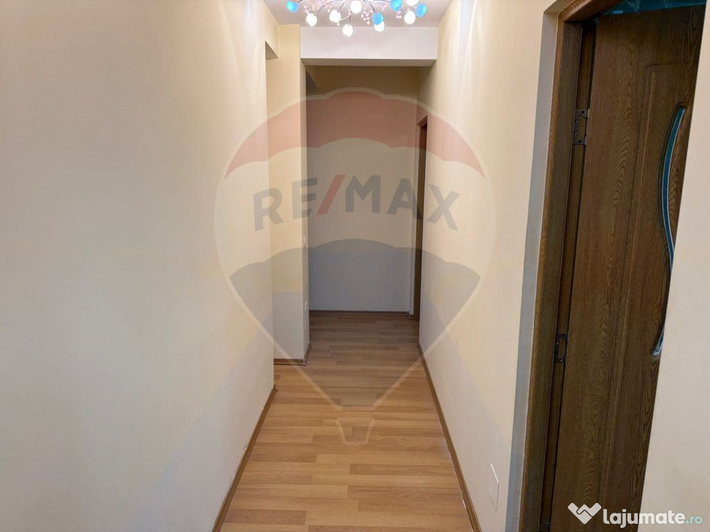 VANZARE Apartament cu 3 camere in zona Voluntari