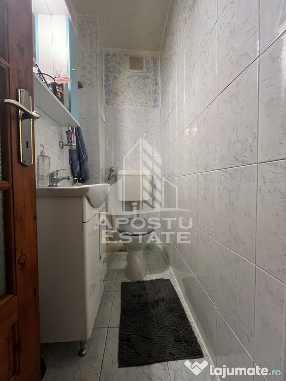 Apartament cu 3 camere,2 bai, etajul 1,centrala proprie,z...
