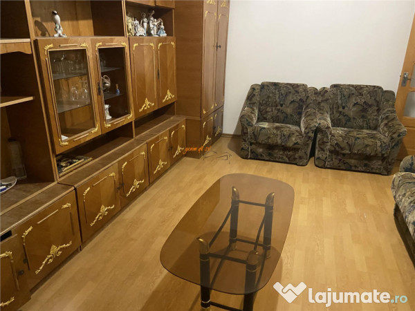 Apartament 3 camere , zona cartier Sud , 52 mp , decomandat