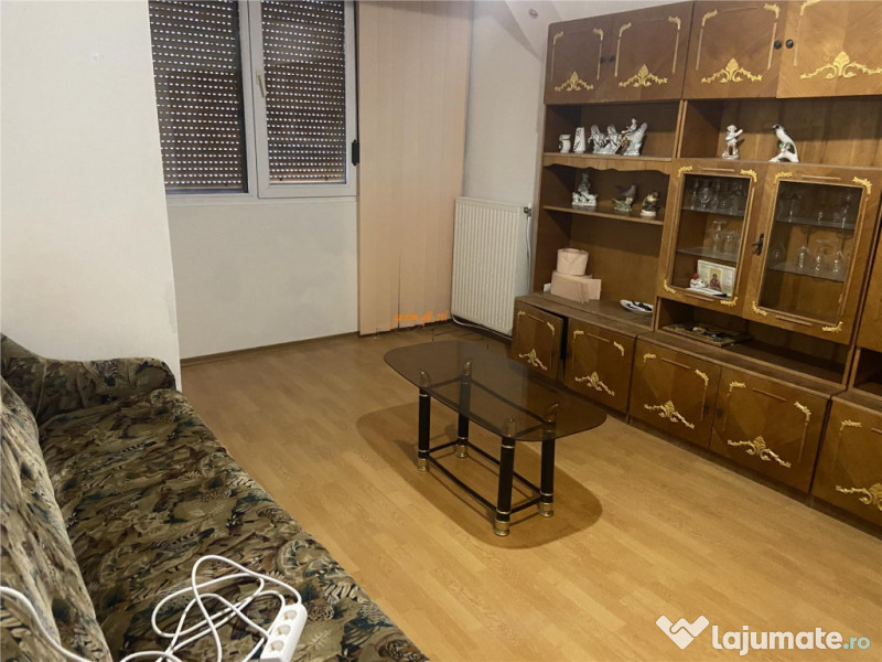 Apartament 3 camere , zona cartier Sud , 52 mp , decomandat