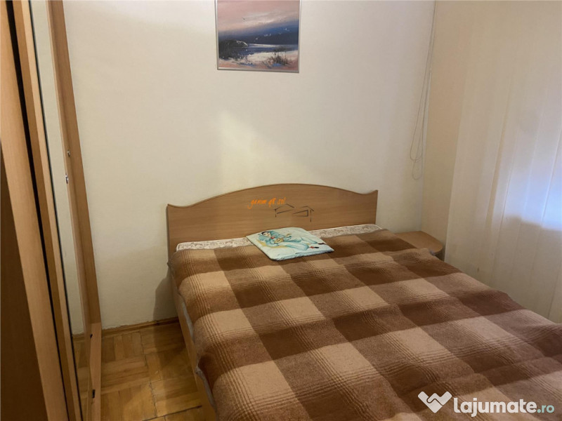 Apartament 3 camere , zona cartier Sud , 52 mp , decomandat