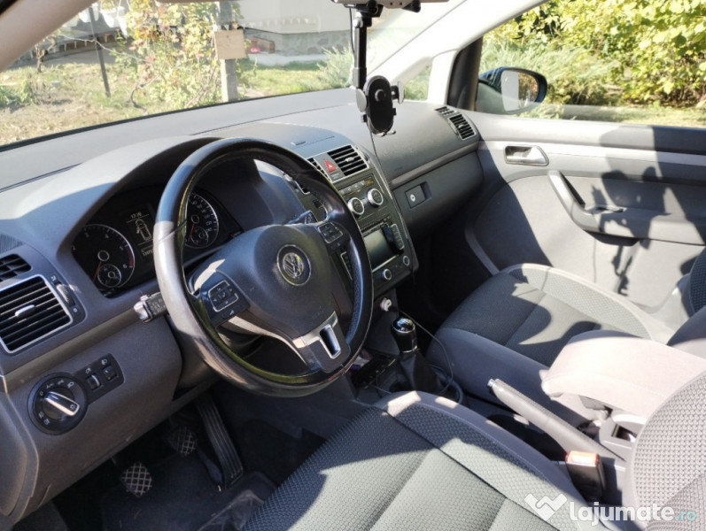 Vw Touran 2.0 diesel 140 cp 7 locuri an 2014 COMFORTLINE 